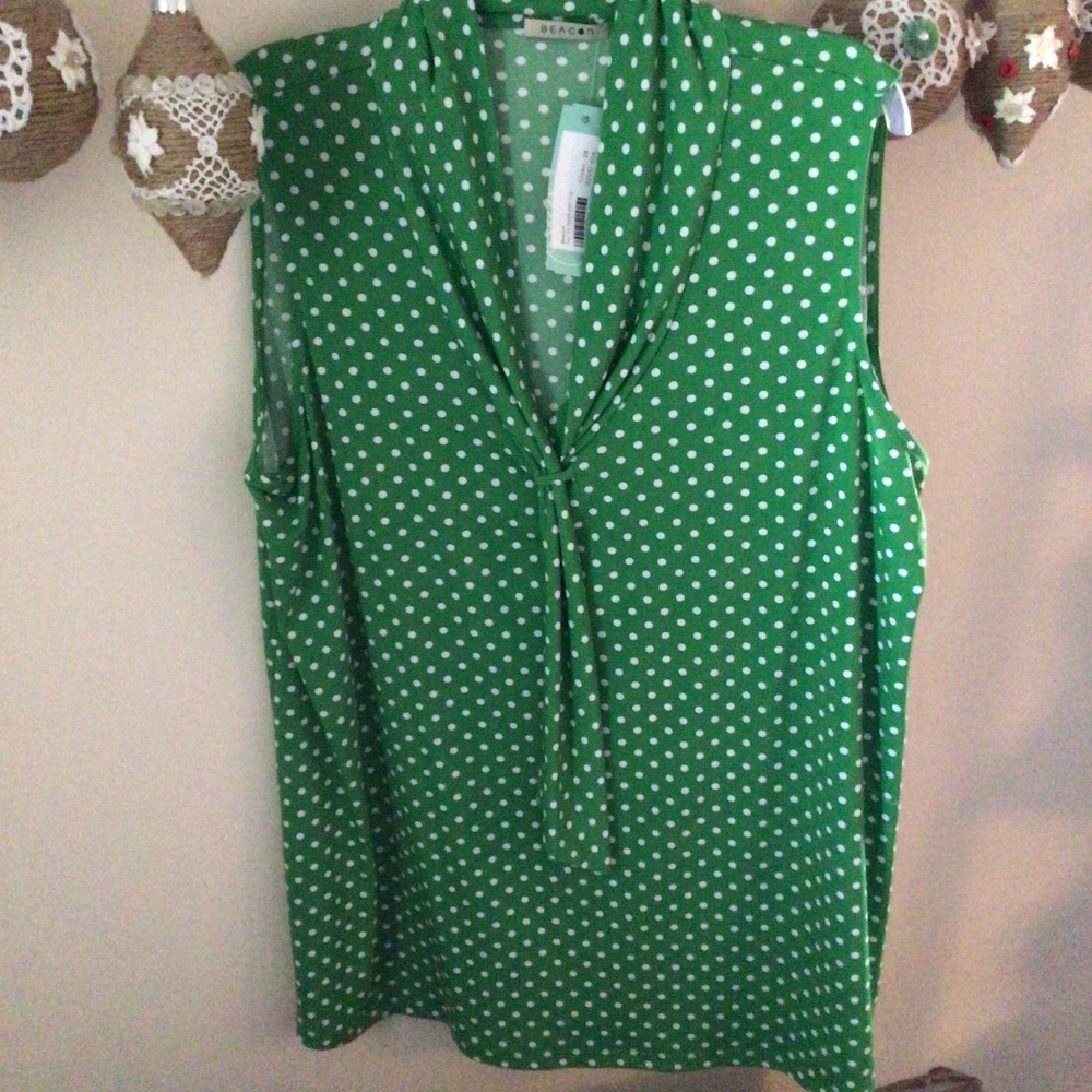 Beacon sleeveless suz tie neck knit top - Green polka dot
